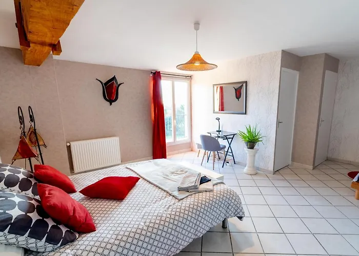 La Closerie Du Chene Bleu 3* Val-de-Livenne