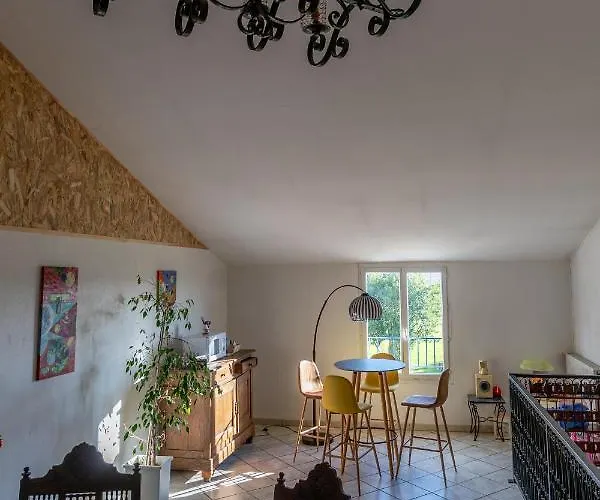 住宿加早餐酒店 La Closerie Du Chene Bleu Val-de-Livenne