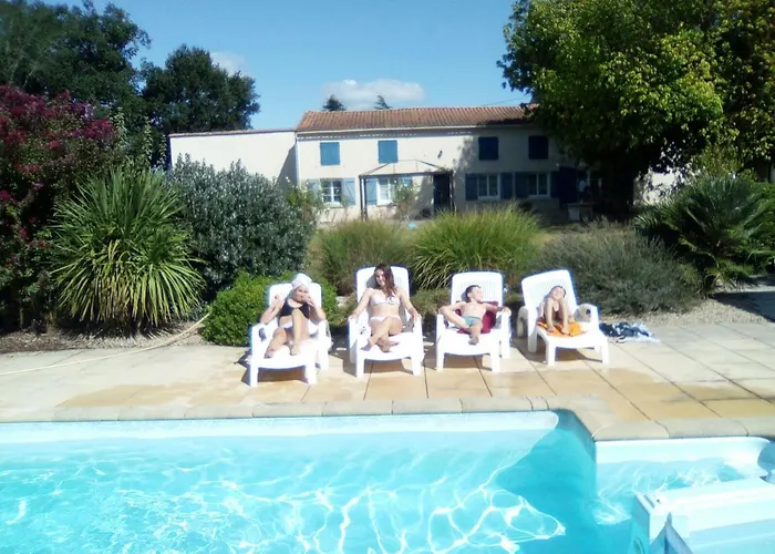 La Closerie Du Chene Bleu Val-de-Livenne