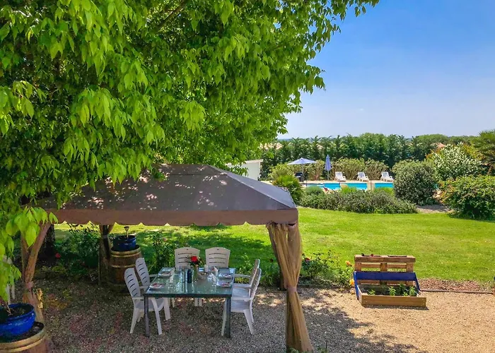 La Closerie Du Chene Bleu Val-de-Livenne